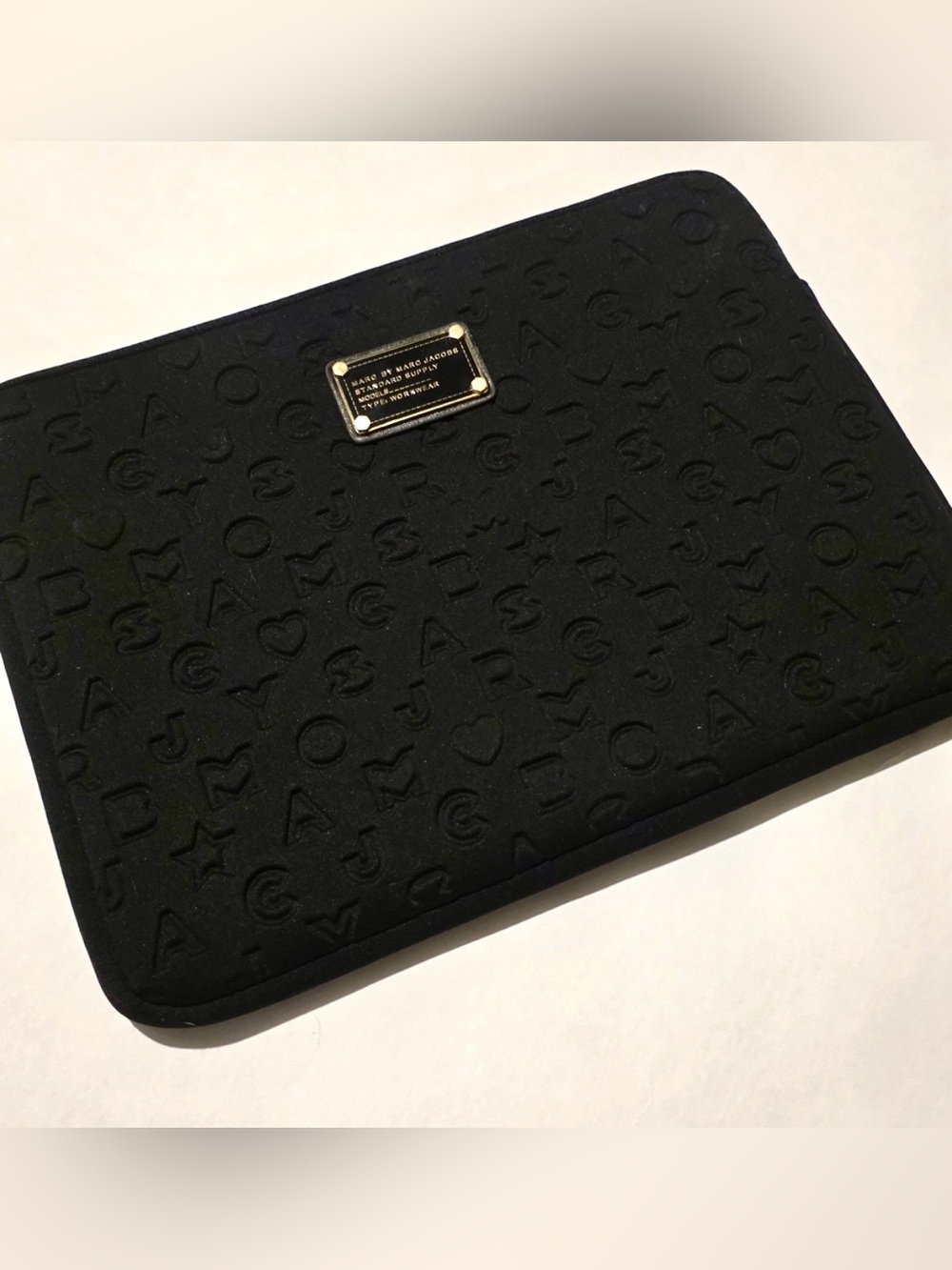 MARC BY MARC JACOBS LAPTOP SLEEVE - 13”